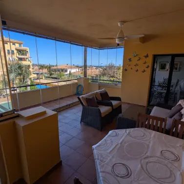 Продажа апартаментов на среднем этаже в San Pedro de Alcántara