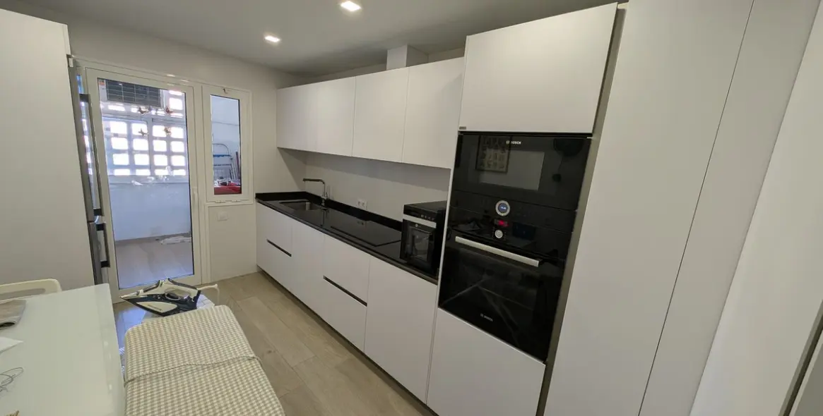 Sale of middle floor apartment in San Pedro de Alcántara 4