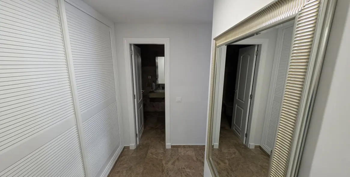 Sale of middle floor apartment in San Pedro de Alcántara 15