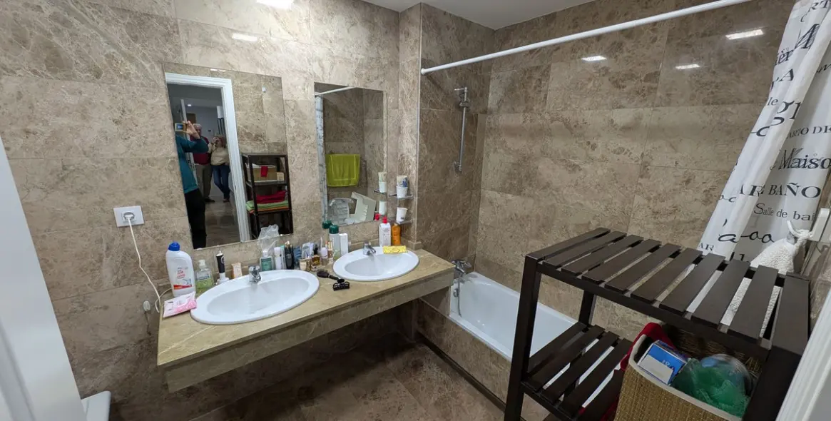 Sale of middle floor apartment in San Pedro de Alcántara 16