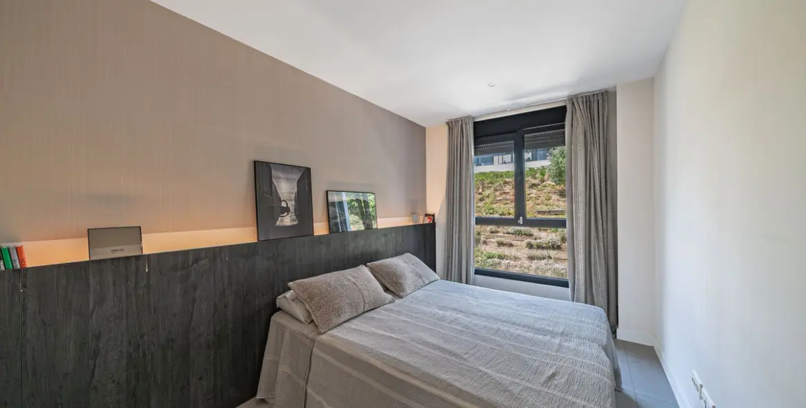 Sale of middle floor apartment in Estepona 5