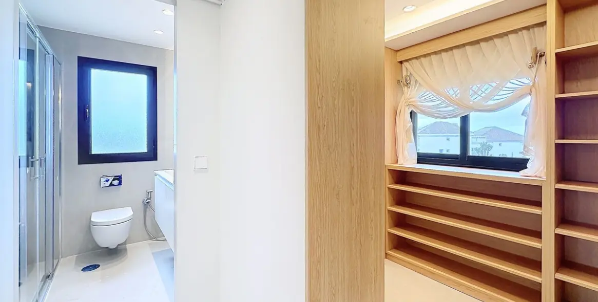 Sale of middle floor apartment in Estepona 25