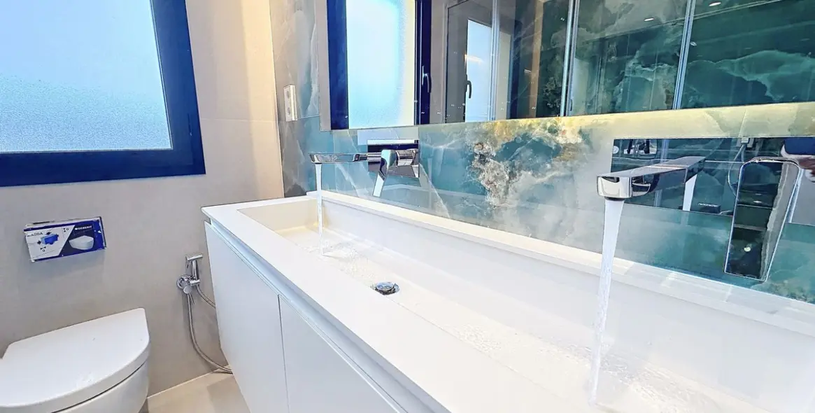 Sale of middle floor apartment in Estepona 34