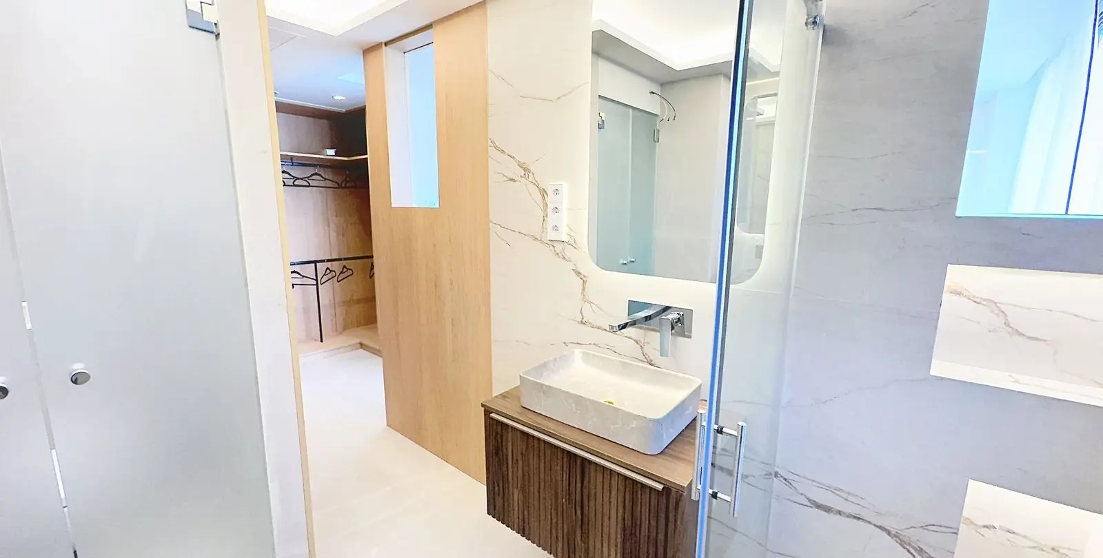 Продажа апартаментов на среднем этаже в Estepona 7