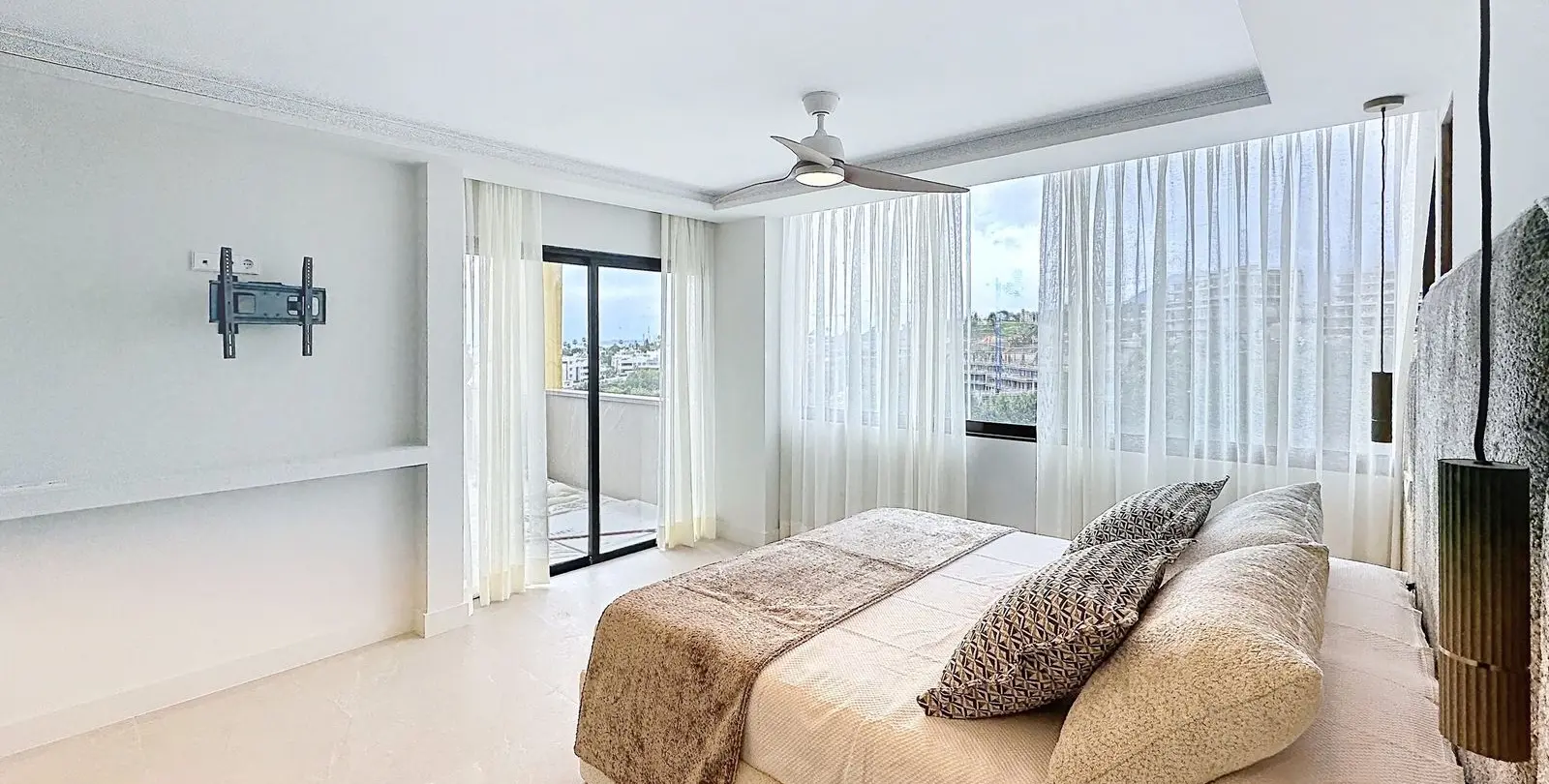 Продажа апартаментов на среднем этаже в Estepona 9