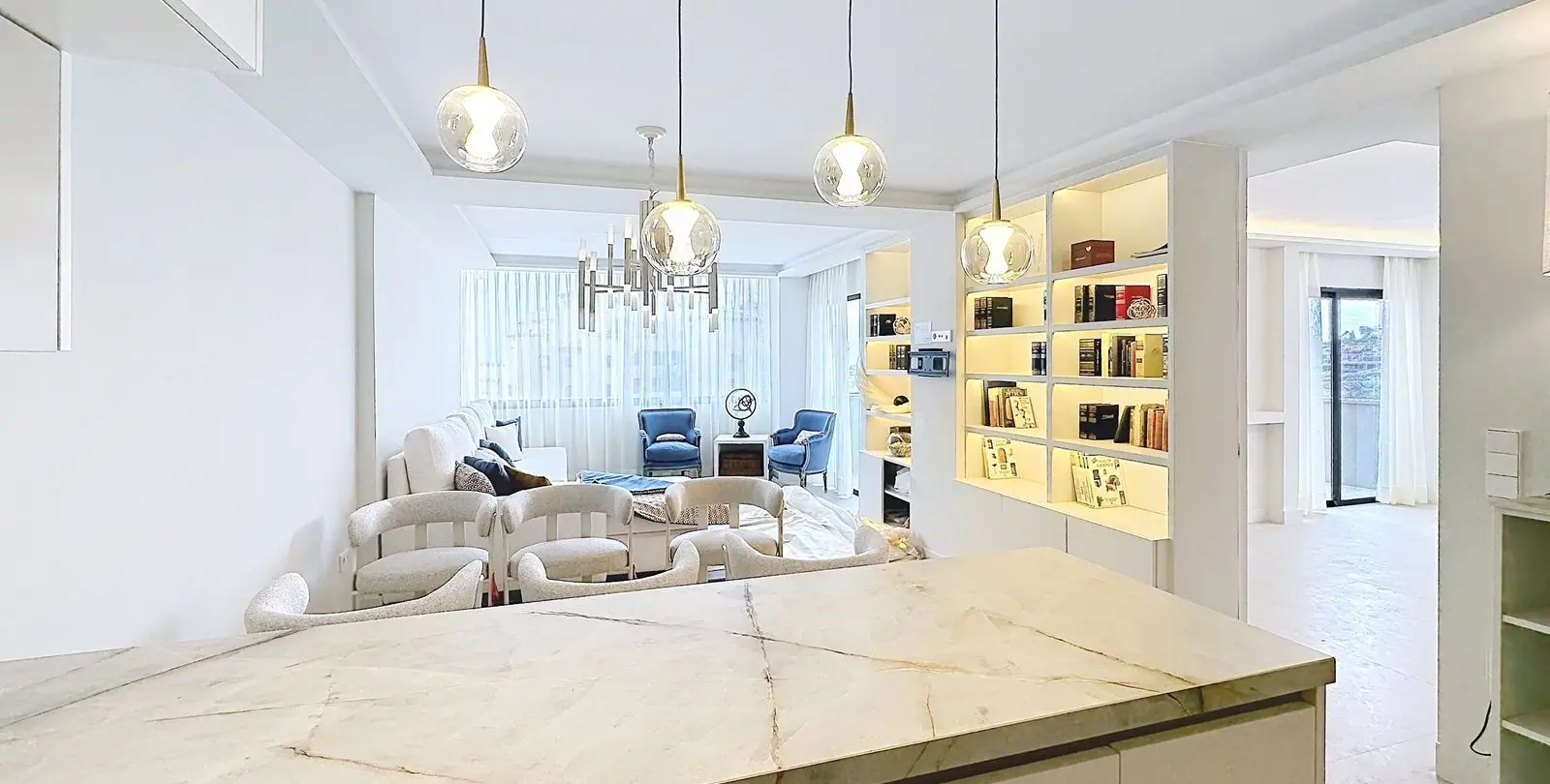 Продажа апартаментов на среднем этаже в Estepona 17