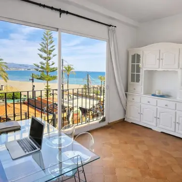 Продажа апартаментов на среднем этаже в Puerto Banús