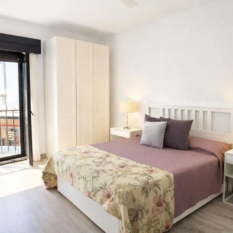 Sale of middle floor apartment in Puerto Banús