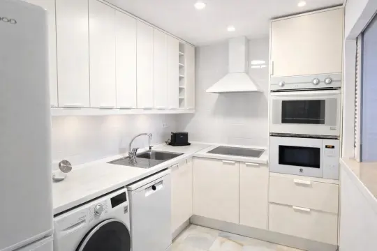 Image 6 thumb