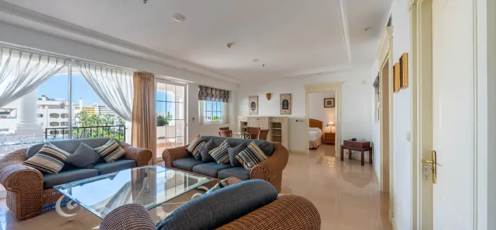 Продажа апартаментов на среднем этаже в Marbella 2