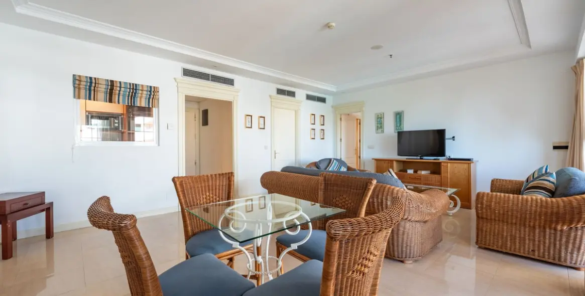 Продажа апартаментов на среднем этаже в Marbella 10