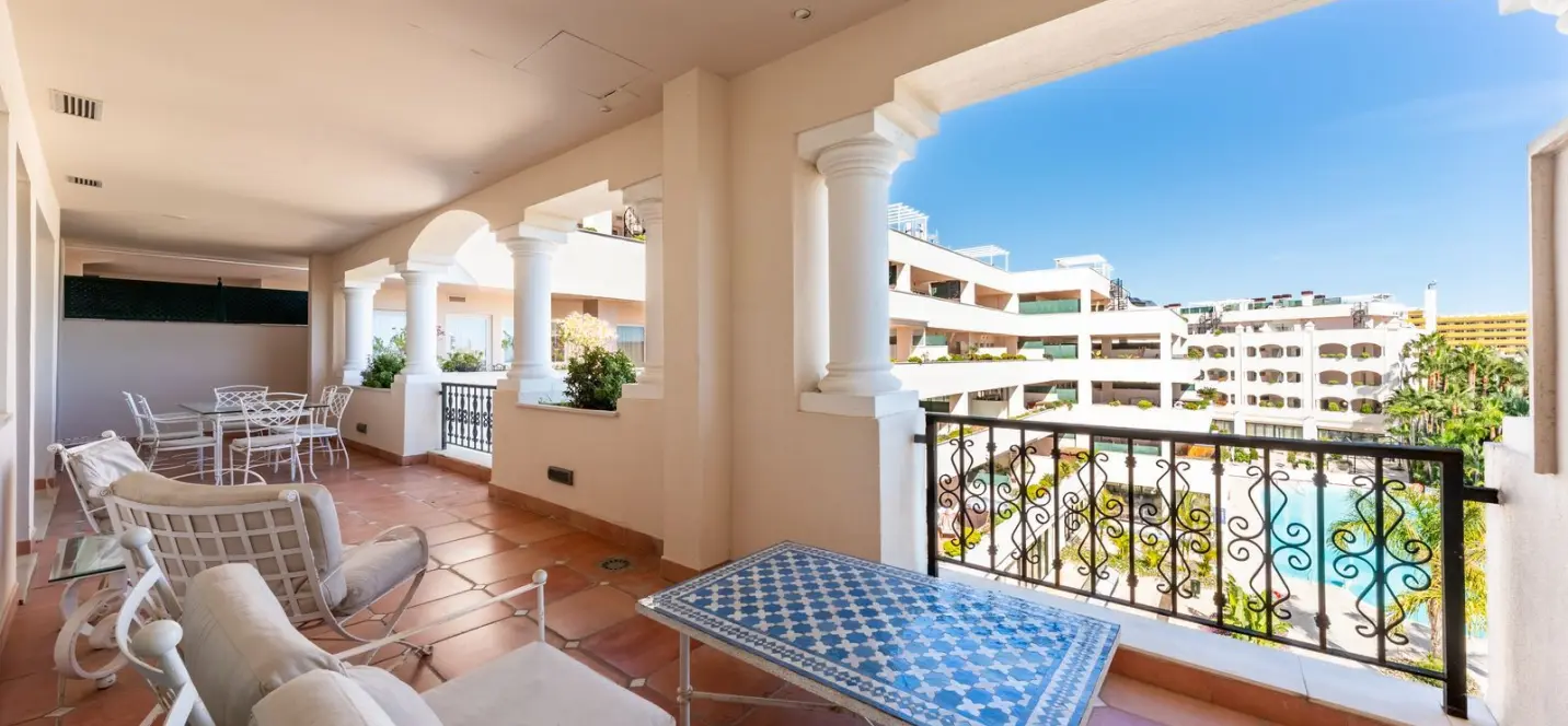 Продажа апартаментов на среднем этаже в Marbella 1