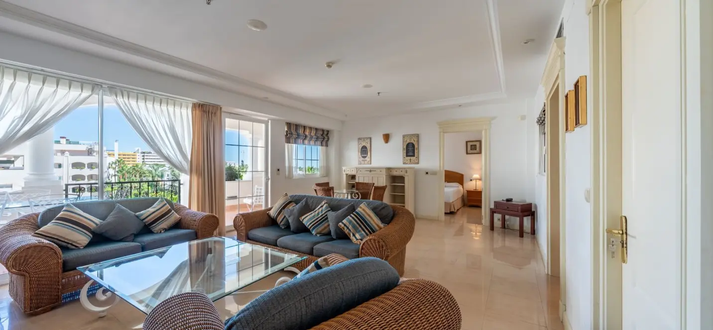 Продажа апартаментов на среднем этаже в Marbella 2