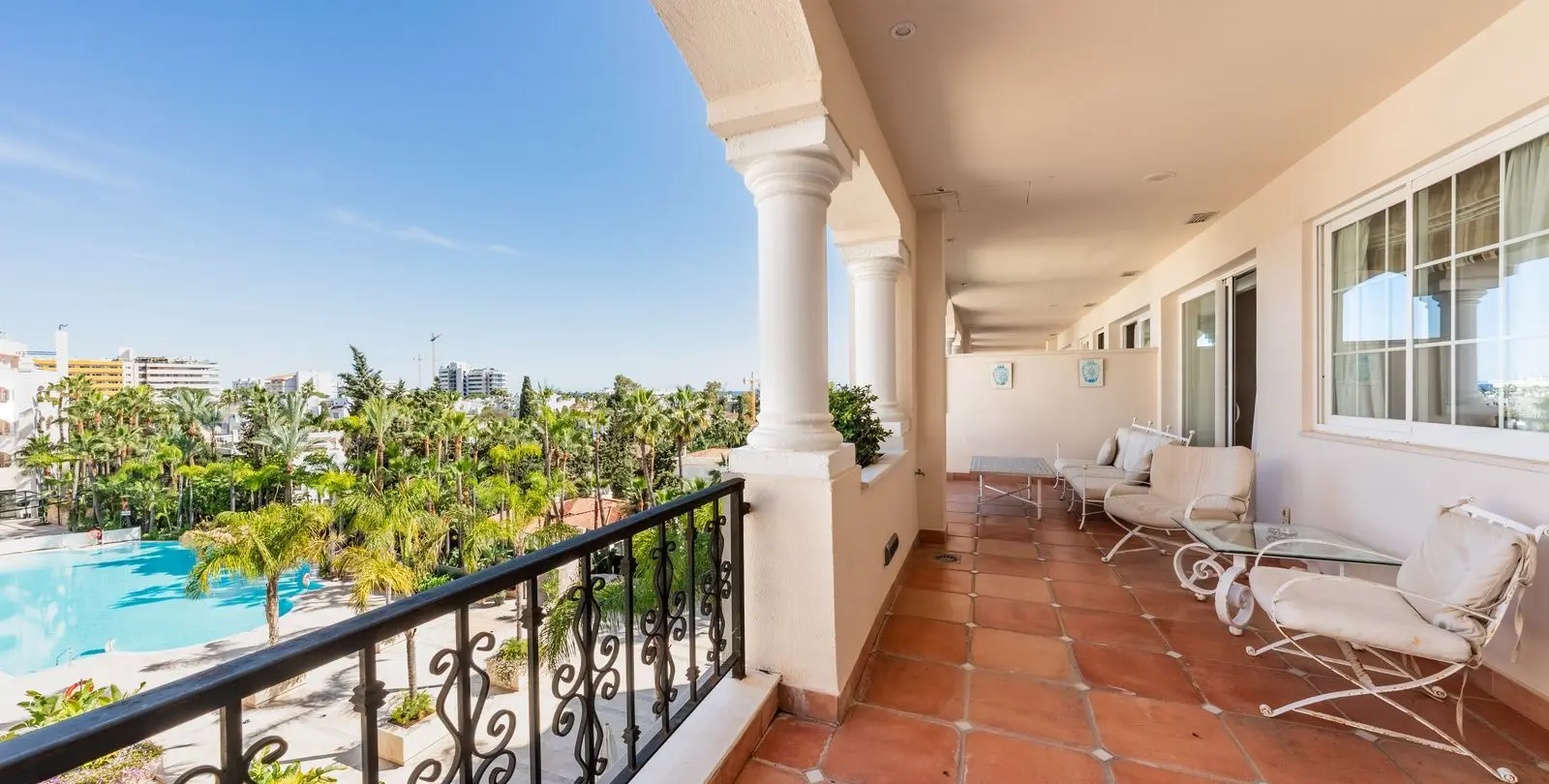 Продажа апартаментов на среднем этаже в Marbella 6