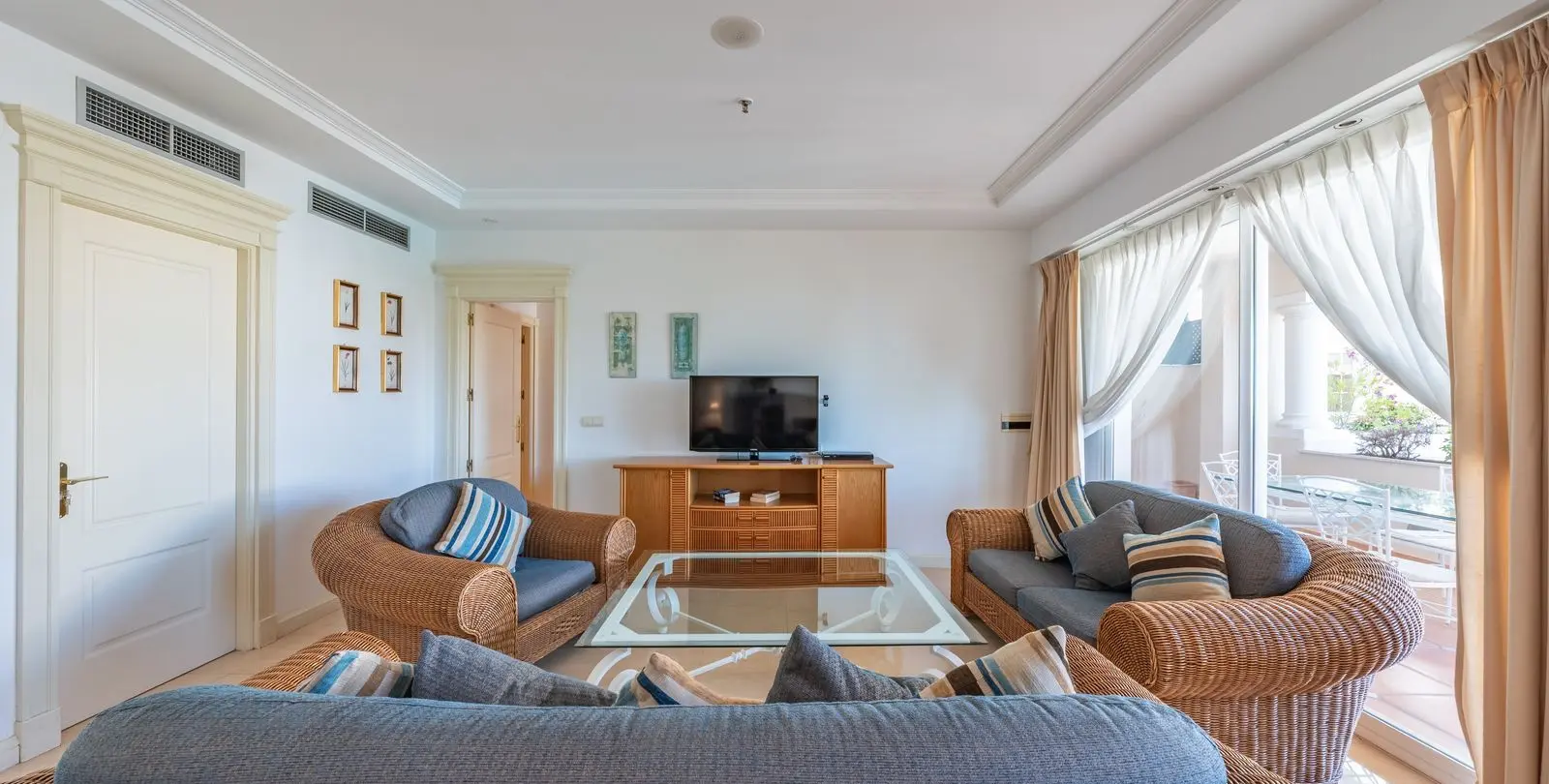Продажа апартаментов на среднем этаже в Marbella 8