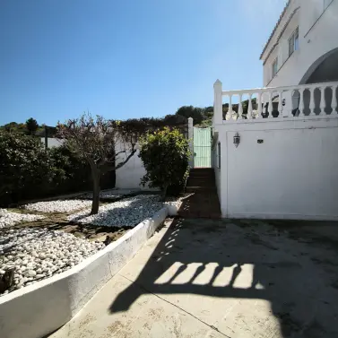 Продажа  отдельно стоящей виллы в Cerros del Aguila