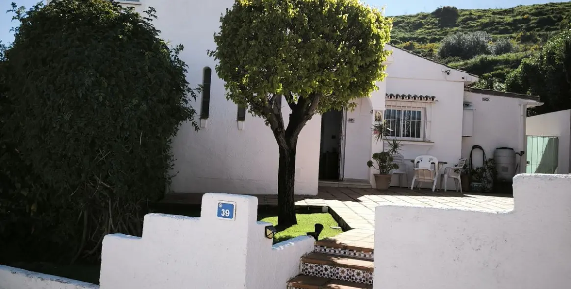 Sale of detached villa in Cerros del Aguila 10