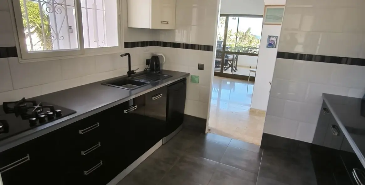 Sale of detached villa in Cerros del Aguila 15