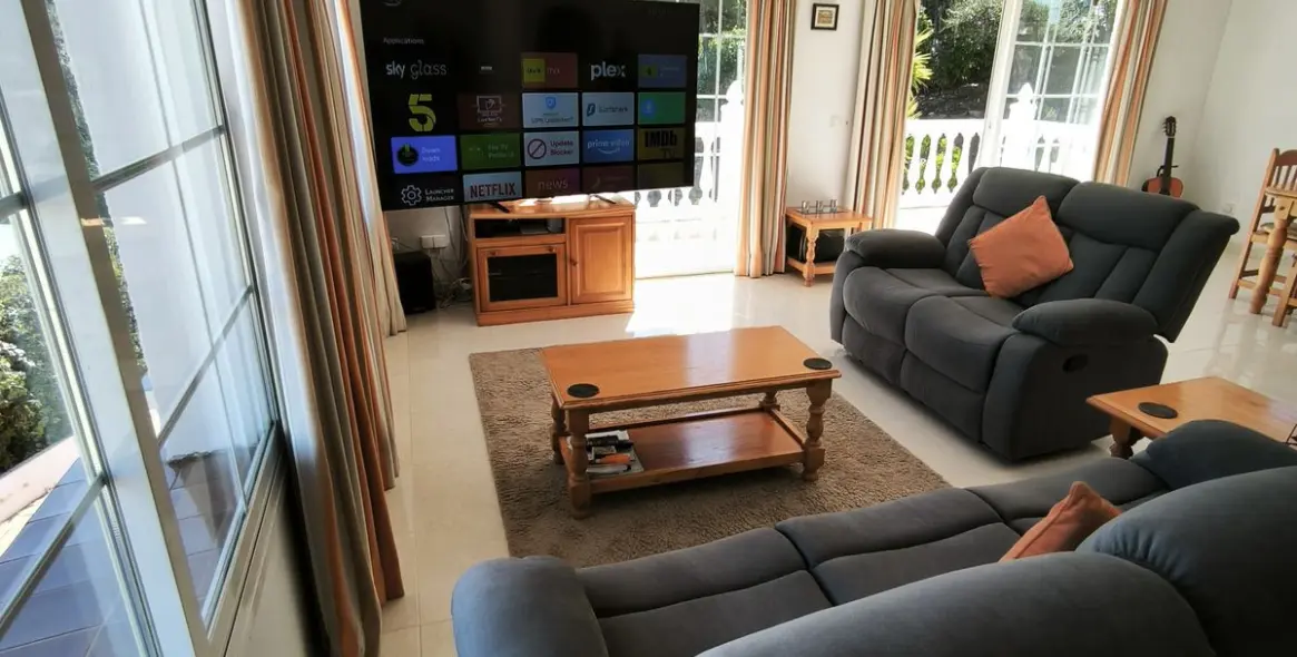 Sale of detached villa in Cerros del Aguila 30