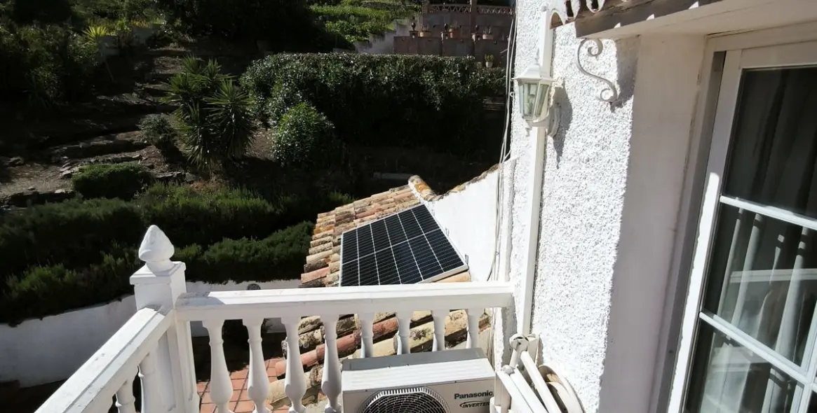 Sale of detached villa in Cerros del Aguila 34