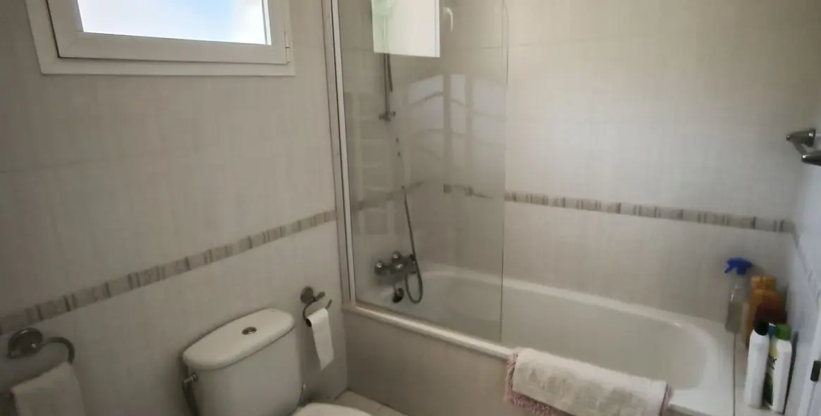 Sale of detached villa in Cerros del Aguila 39