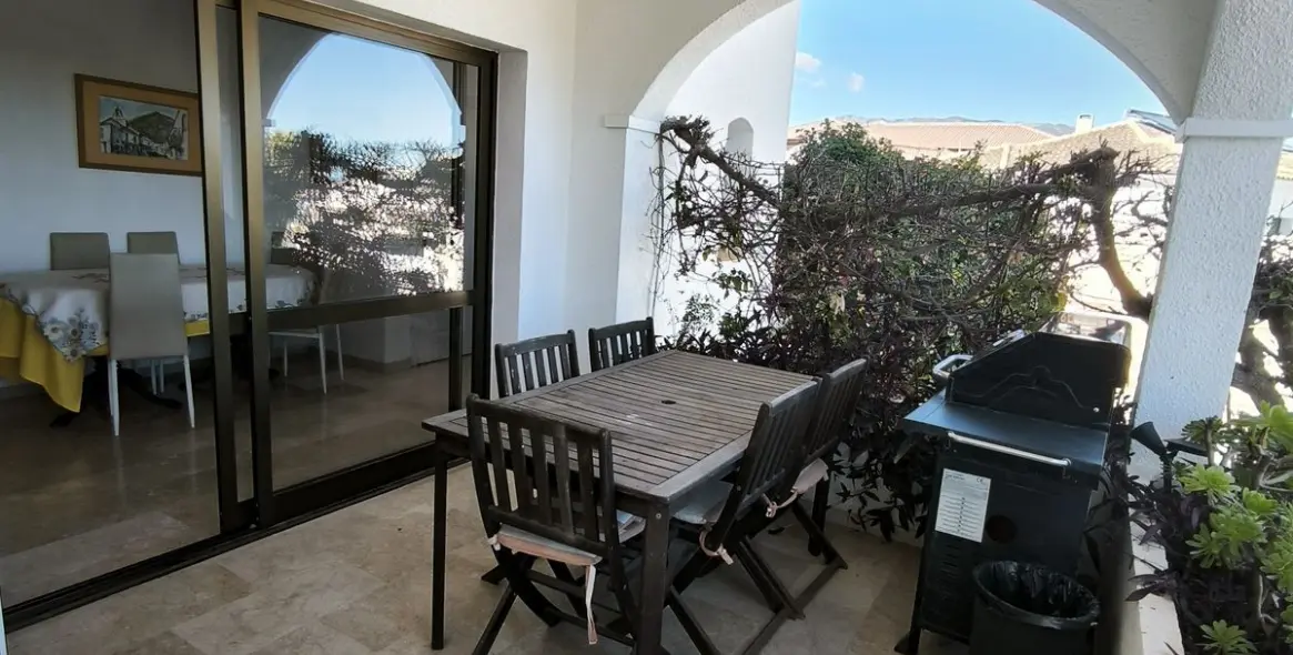 Sale of detached villa in Cerros del Aguila 57