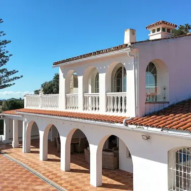 Продажа  отдельно стоящей виллы в Estepona