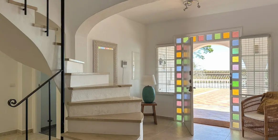 Sale of detached villa in Estepona 3