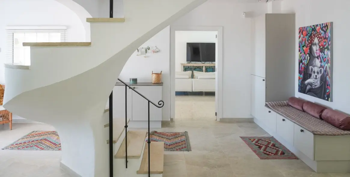 Sale of detached villa in Estepona 4