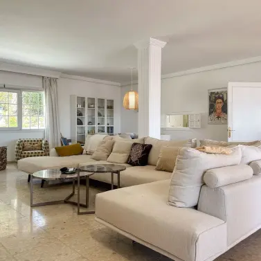 Продажа  отдельно стоящей виллы в Estepona