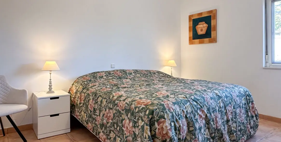 Sale of detached villa in Estepona 27