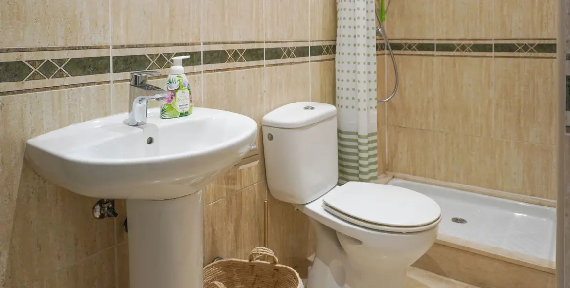 Sale of detached villa in Estepona 29