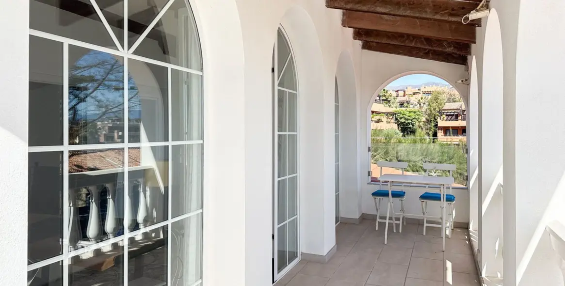 Sale of detached villa in Estepona 36