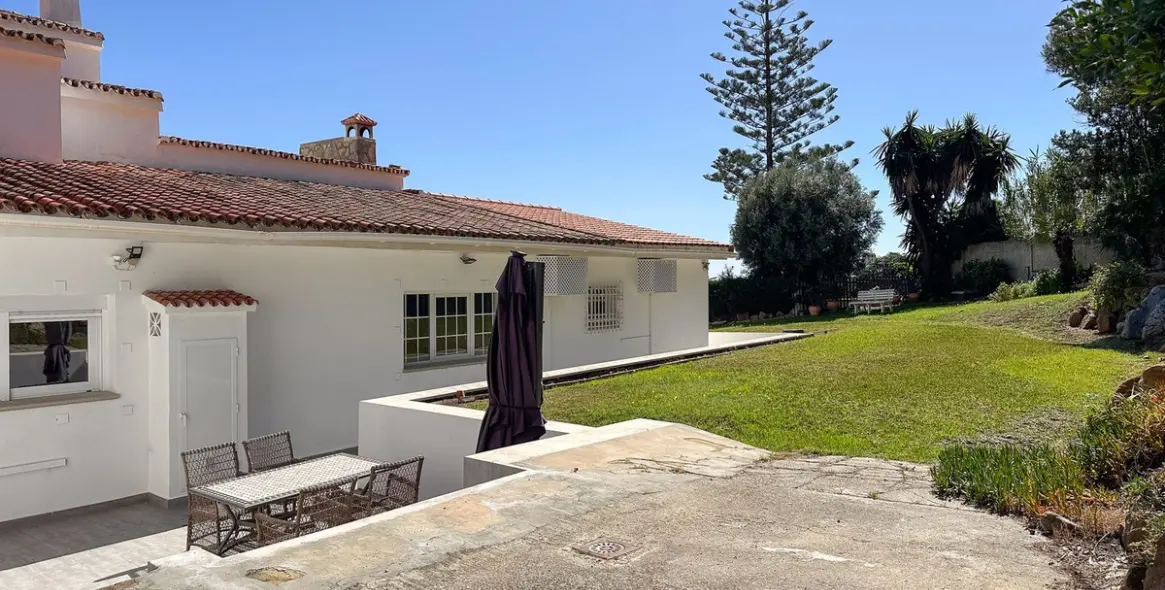 Sale of detached villa in Estepona 42