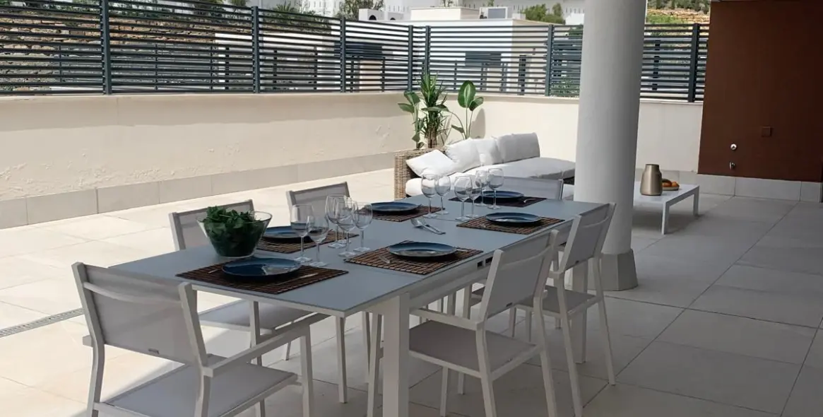 Sale of ground floor apartment in La Quinta 9