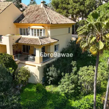 Venta de adosado en Río Real