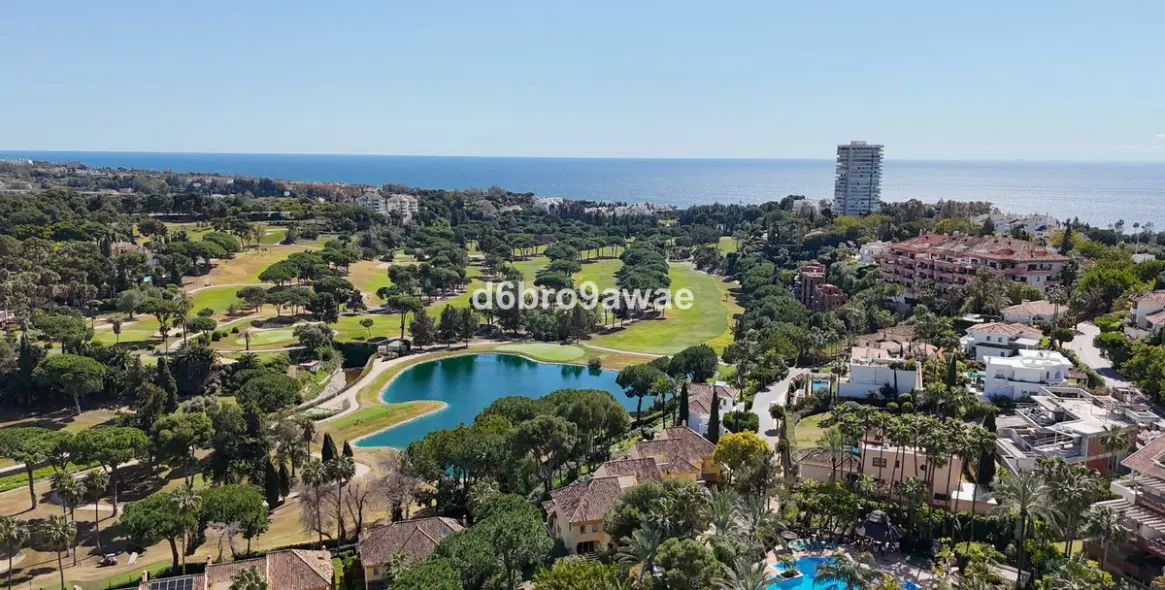 Venta de adosado en Río Real 4