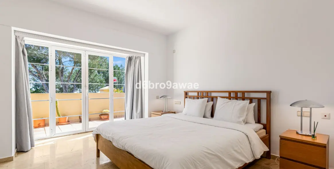 Venta de adosado en Río Real 19