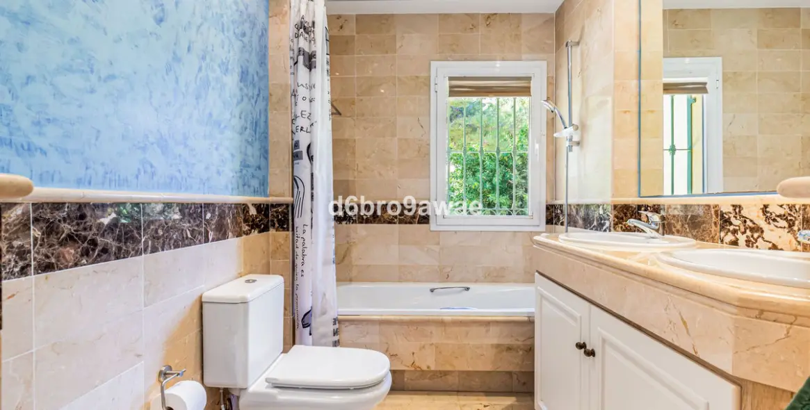 Продажа таунхауса в Río Real 24