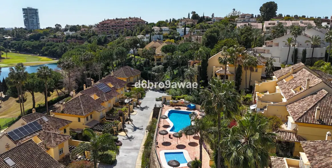 Продажа таунхауса в Río Real 37