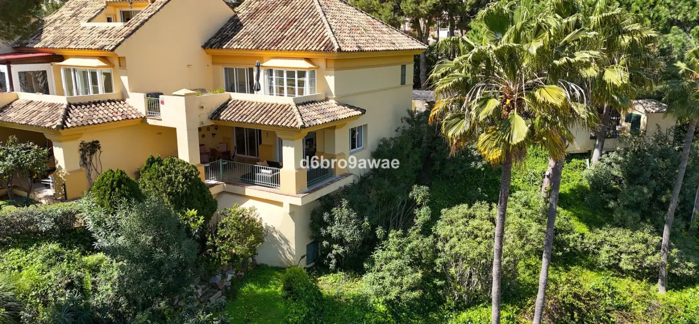 Sale of townhouse in Río Real 1