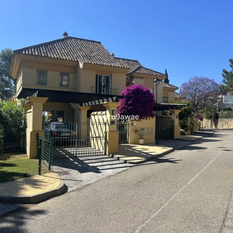 Sale of townhouse in Río Real