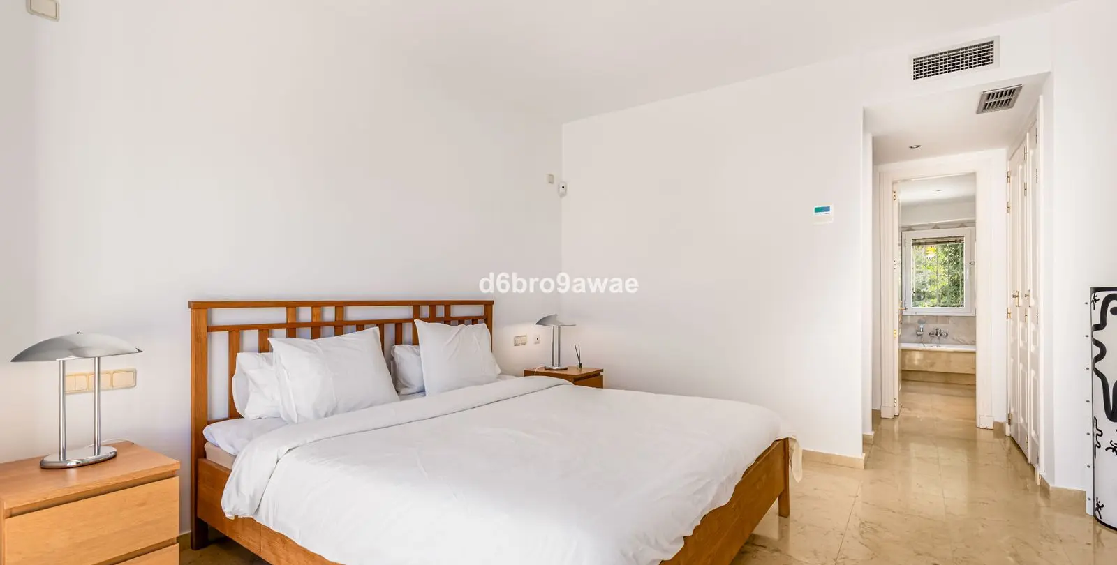 Venta de adosado en Río Real 28