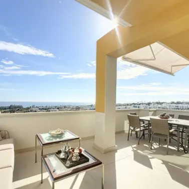 Venta de ático dúplex en Estepona