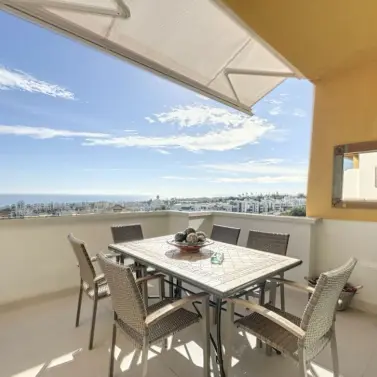 Venta de ático dúplex en Estepona