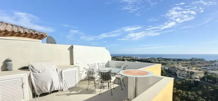 Venta de ático dúplex en Estepona 4
