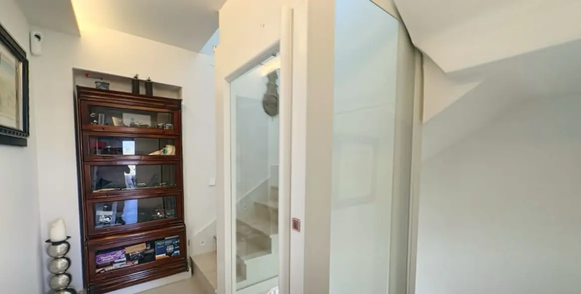 Venta de ático dúplex en Estepona 15