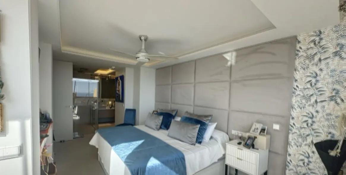 Venta de ático dúplex en Estepona 28