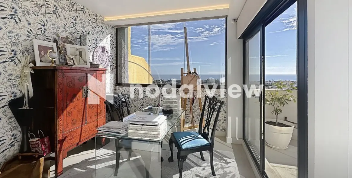 Venta de ático dúplex en Estepona 38