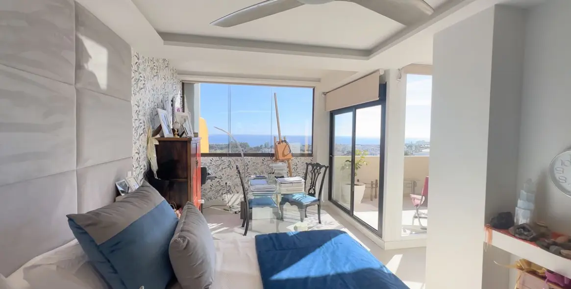 Venta de ático dúplex en Estepona 44